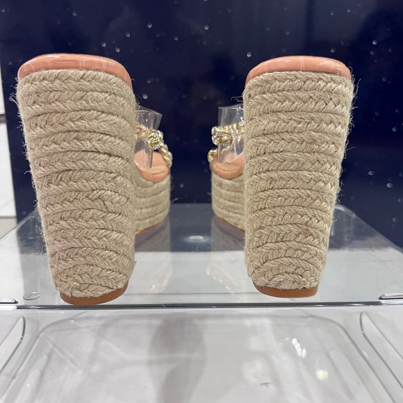 Simmi Wedges - Picture 2 of 3